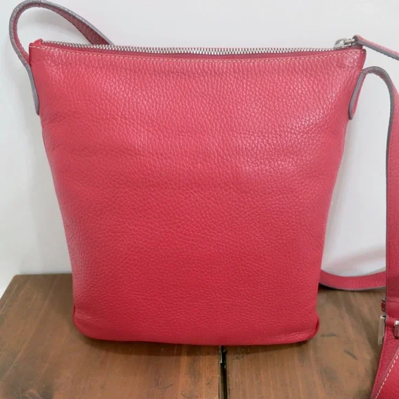 LOEWE Vintage Cherry Red Pebbled Calfskin Leather Crossbody Bag 8.5x10